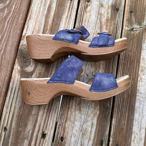Dansko Blue Metallic Buckle Wedge Sandals Size 41 - Picture 3 of 4
